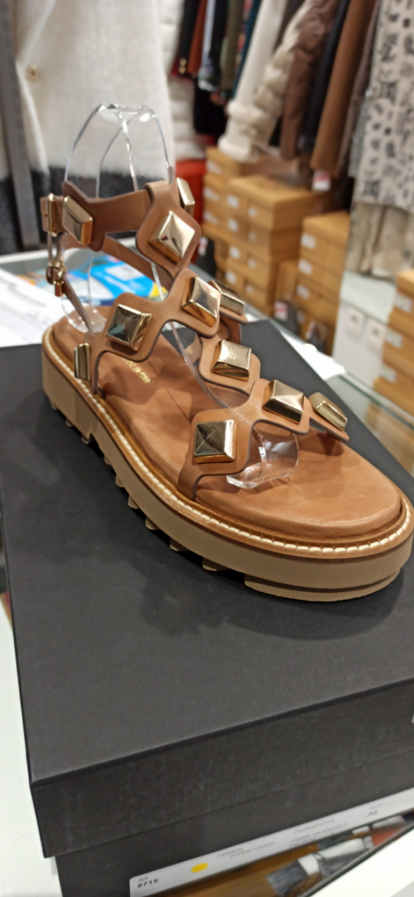 fru.it sandales camel plateforme cabochons or