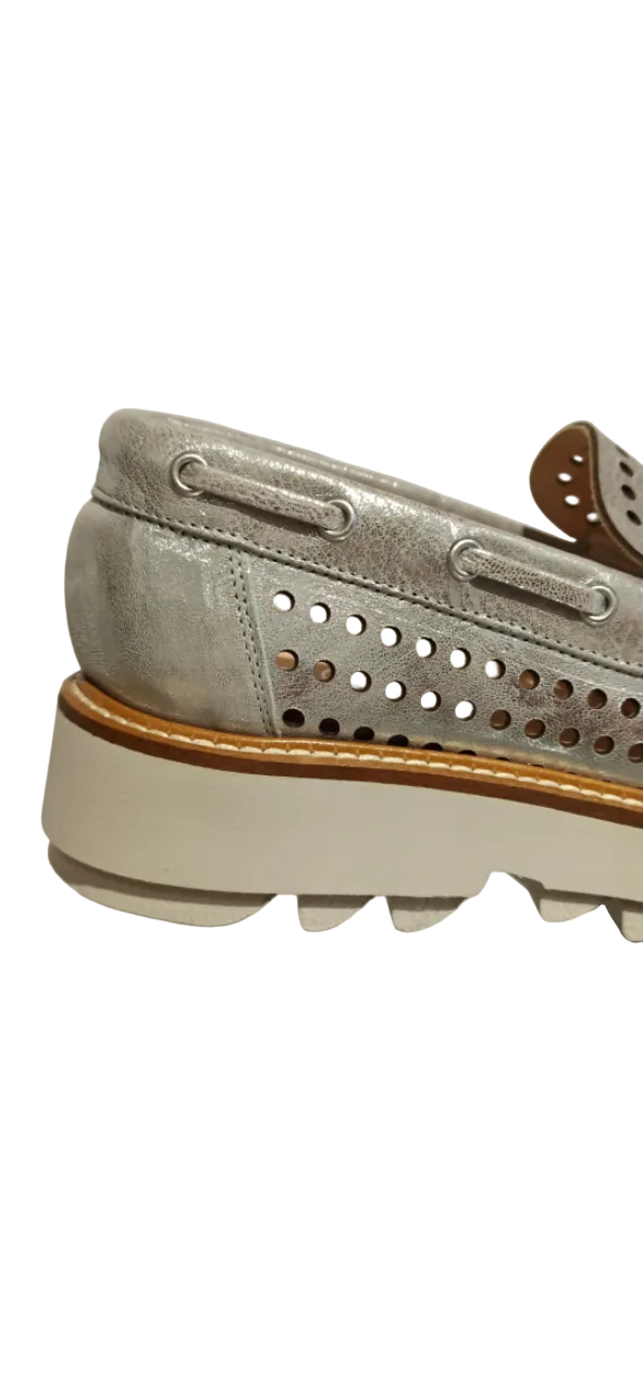 fru.it mocassin argent en cuir découpé au lazer