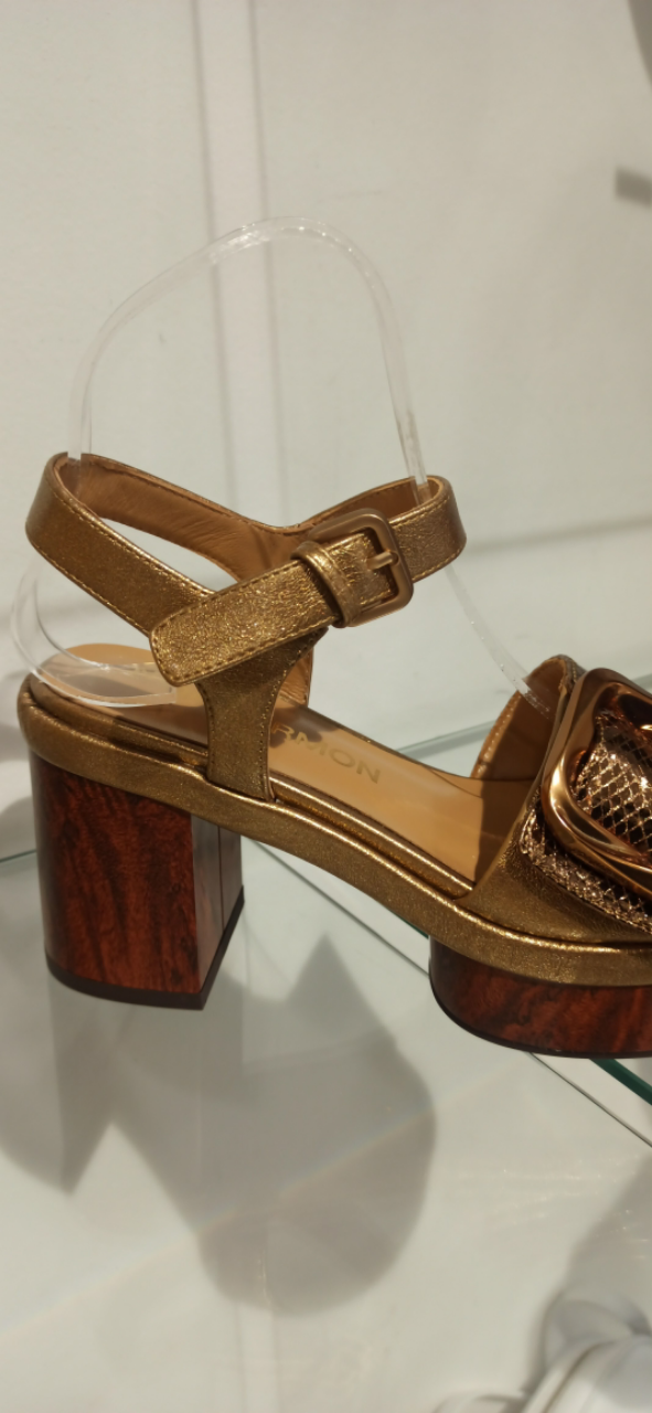 noa harmon sabot bronze