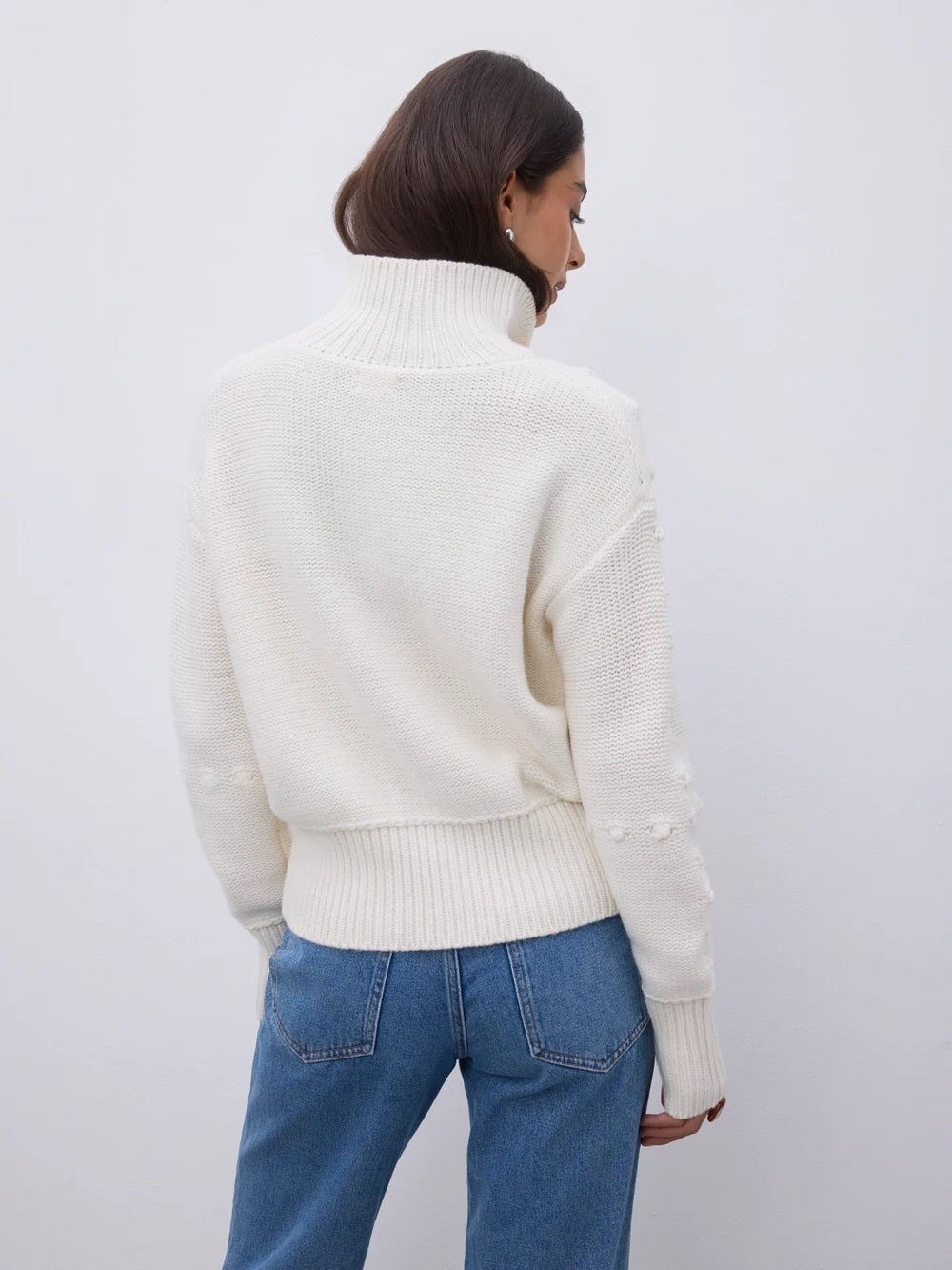 Pull Écru Brenna Femme En Laine Mérinos, Col Montant, Motifs À Picots En Relief, Coupe Droite – pull écru femme écru en pure laine mérinos avec patte boutonnée