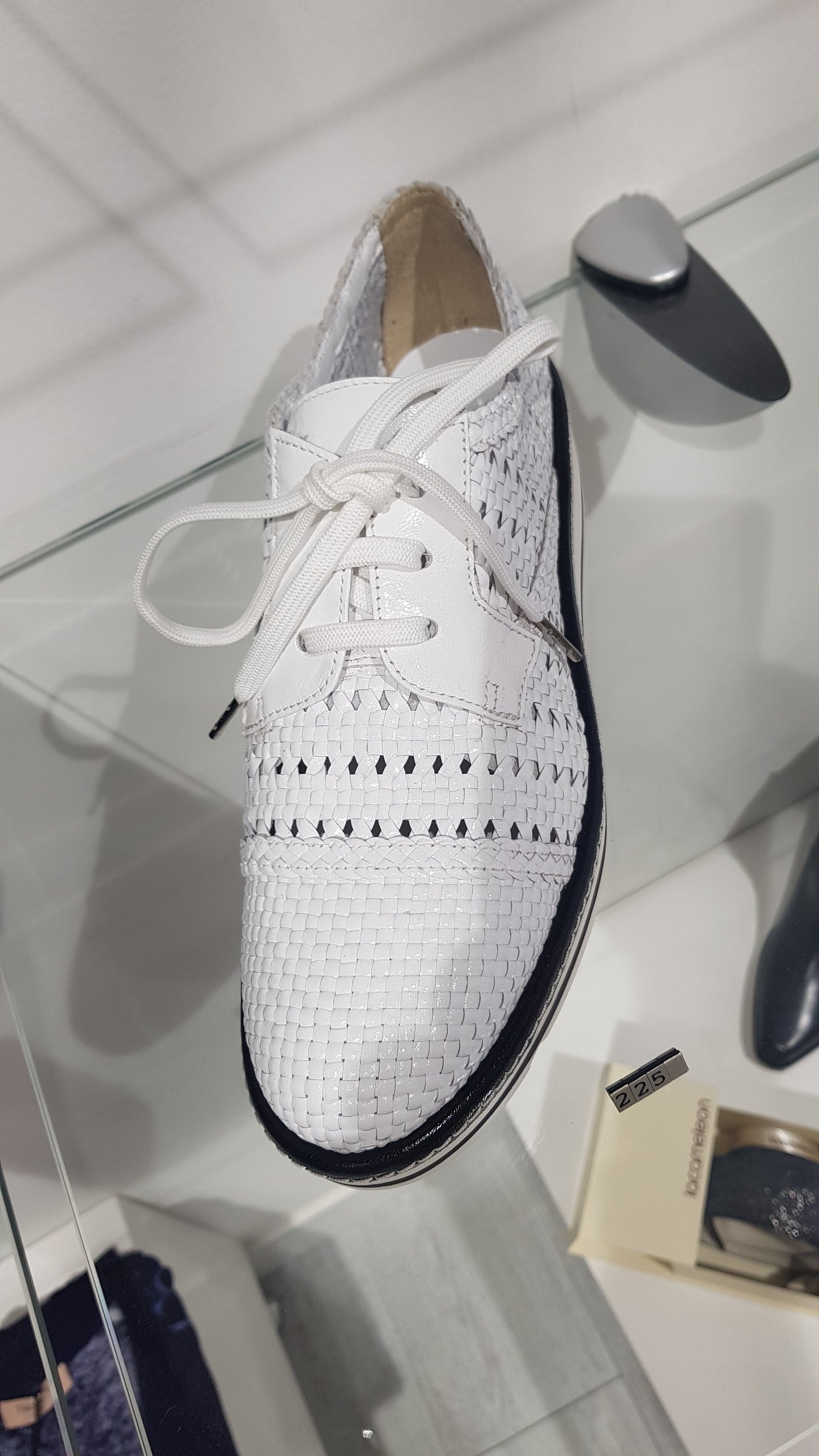 pons quintana derbies en cuir tressé blanc