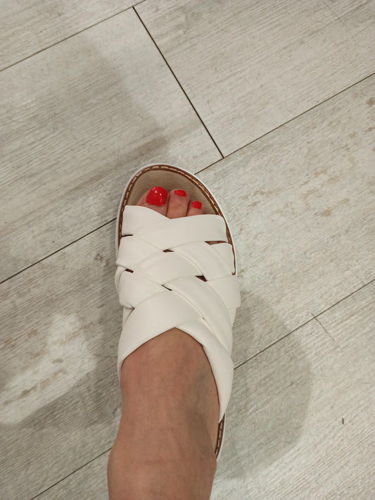 fru.it mules plate blanches