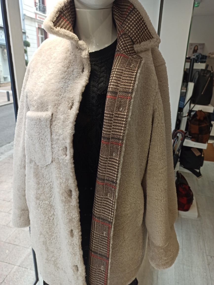 suite 109 manteau, veste peau lainée femme en cuir lainé écru vue de face