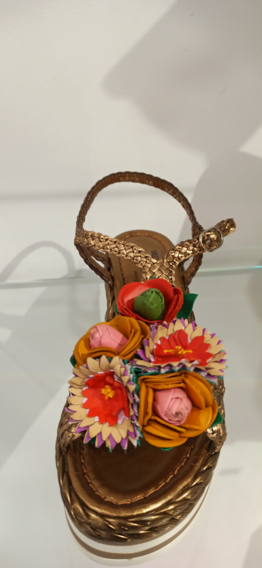 pons quintana sandale compensée cuir tressé fleurs