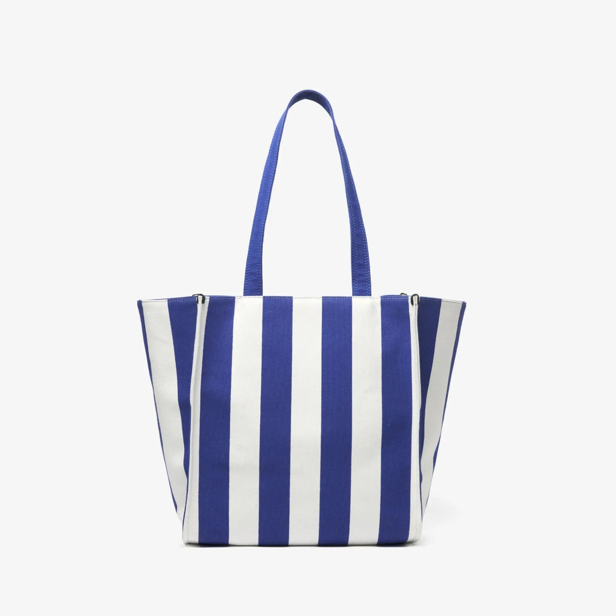 inoui editions Découvrez notre sac tote en coton Baldo Stripes, un accessoire à la fois pratique et stylé, parfait pour le quotidien. Fabriqué à 100% en coton, ce totebag allie durabilité et élégance avec son design moderne. Sa couleur bleu rafraîchissante apporte une touche de fraîcheur à votre garde-robe.