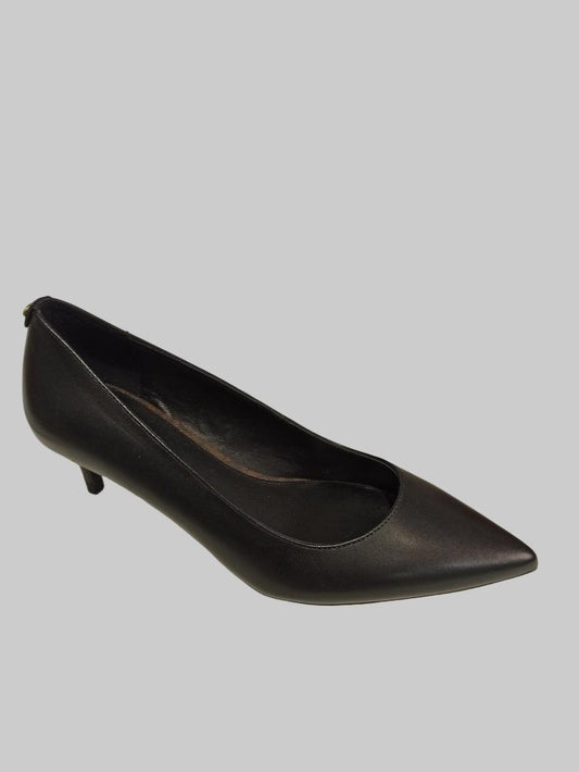 escarpin michael kors noir en cuir lisse talon 5cm modèle sara flex