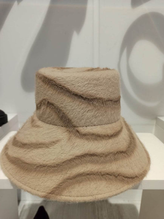 chapeau catarzi camel en lapin peint à la main taille 57 réglable style Audrey Hepburn