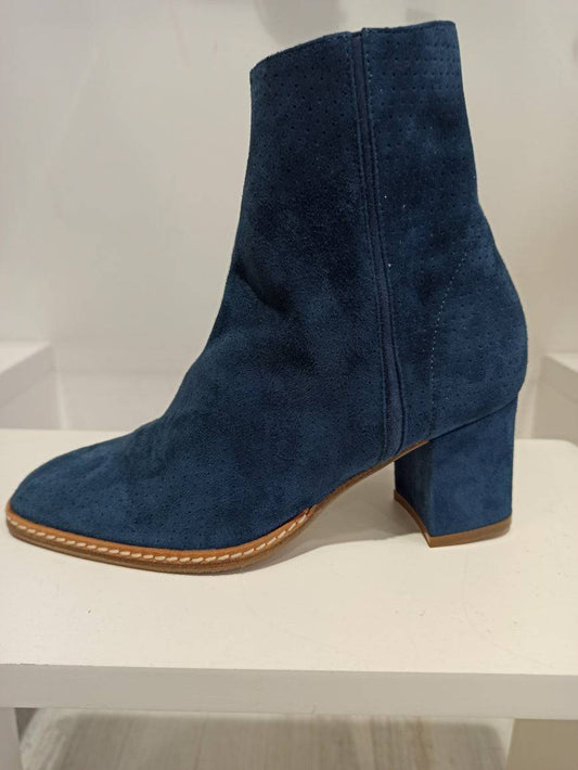 bottine masiero en peau camoscio bleu nuit à talon 4 cm avec fermeture éclair intérieure et semelle cousue