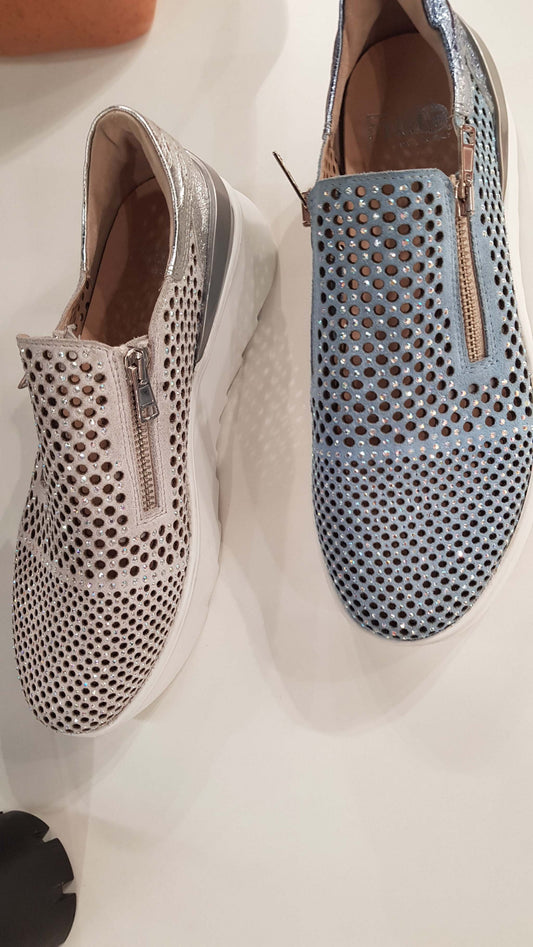 sneakers nubuck légères à strass avec fermetures éclair, confortables et souples en deux coloris