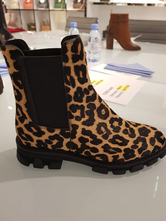 michael kors boots