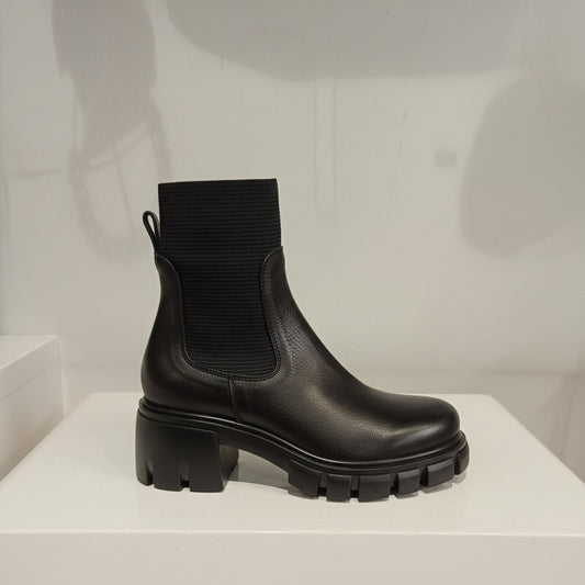 Design moderne et élégant qui se marie facilement avec diverses tenues.
Cuire élastique, offrant un ajustement parfait et un confort durable.