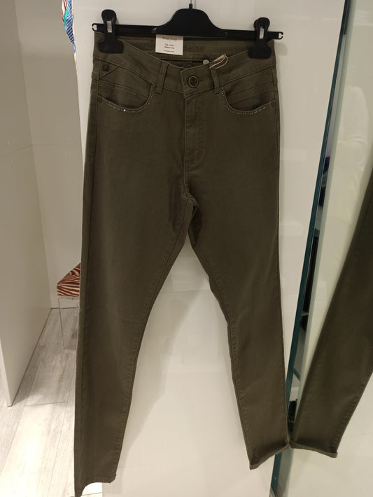 parami jean celine kaki