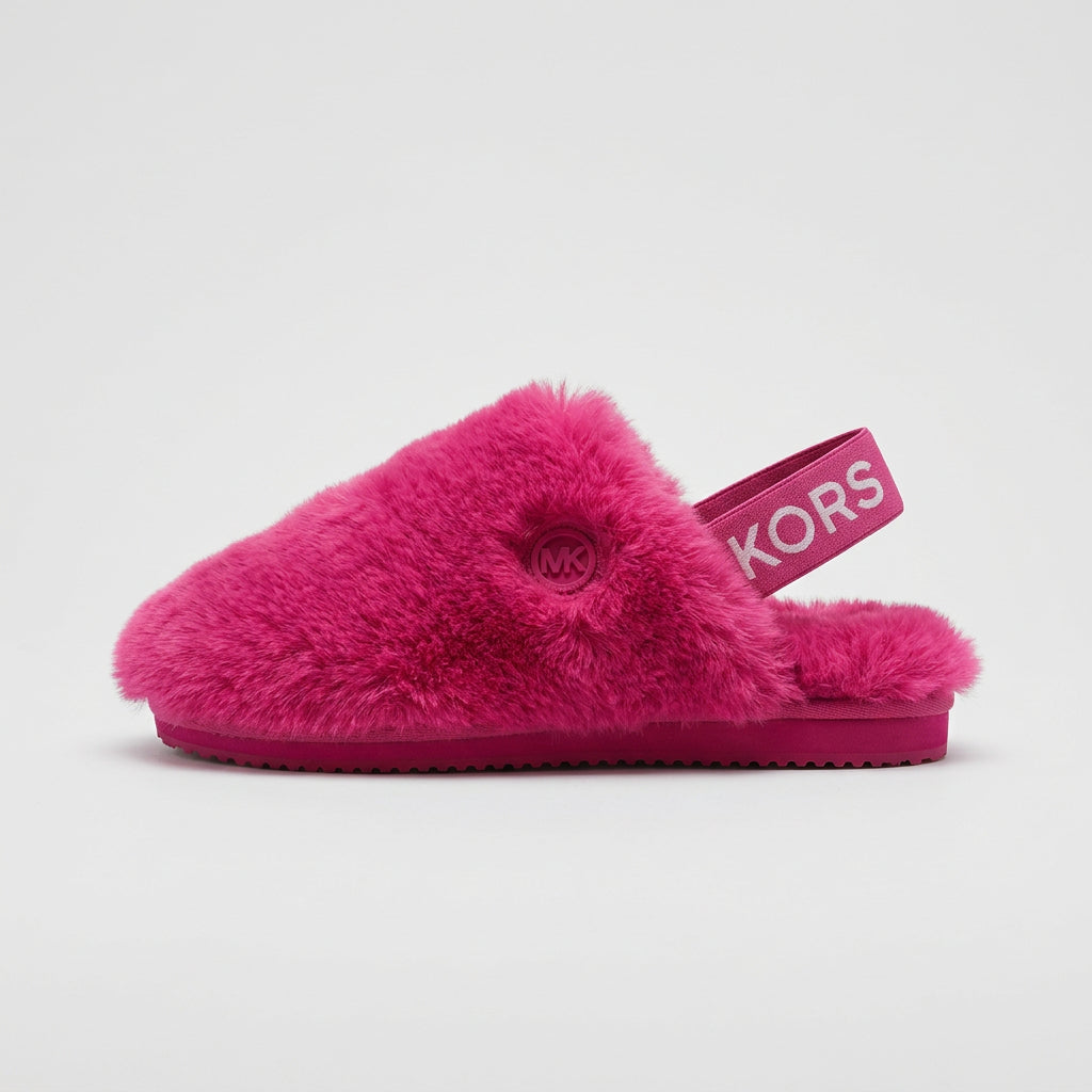 Chaussons Michael Kors Elsie pour femme, référence 40R2ELFP.
Scratch de fermeture à l’arrière pour un maintien pratique et un réglage facile.
Bout fermé pour garder les pieds confortablement enveloppés.
Présentés dans leur boîte vitrine, idéale pour offrir ou conserver la paire.