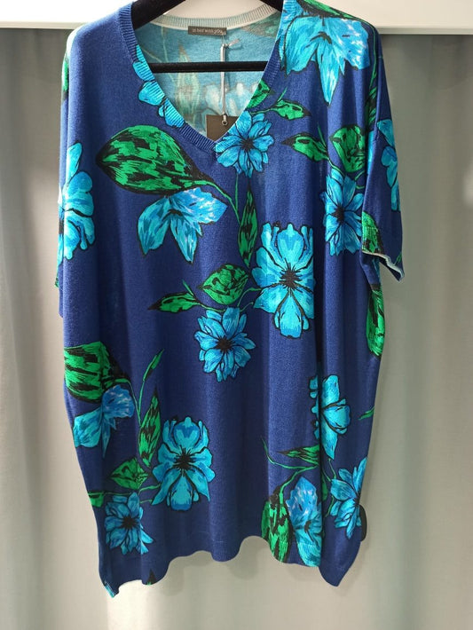 pull manches courtes in bed with you bleu à fleurs vertes et bleues mélange coton viscose