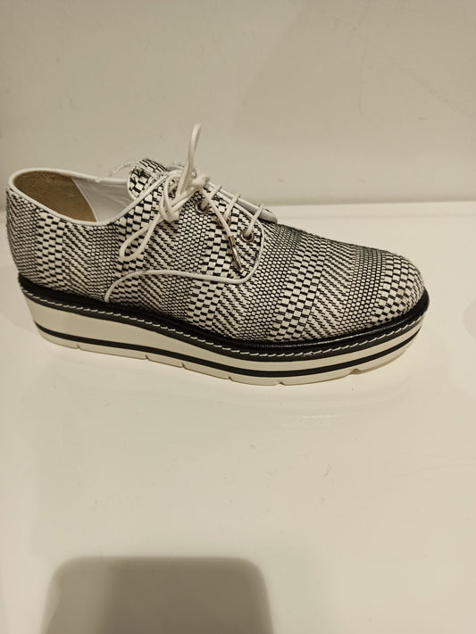 pons quintana derbies en cuir tressé