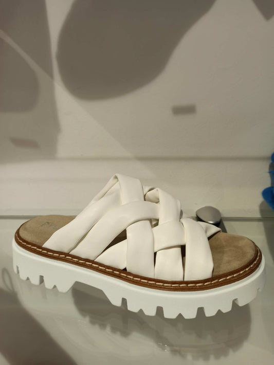 mule plate blanche fru.it en cuir veau confortable légère style chic