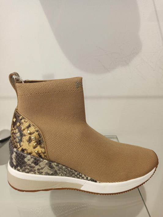 michael kors skyler bootie camel