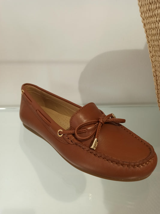 michael kors mocassin camel