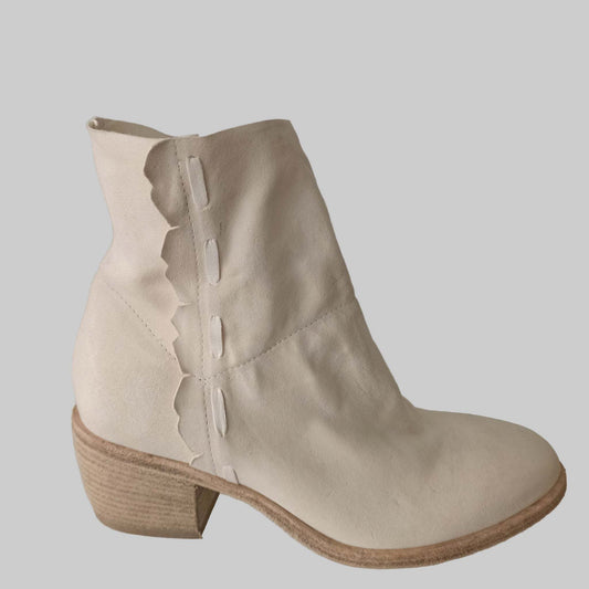 boots d'été fru.it en cuir nubuck off white ultra souple avec talon carré en bois